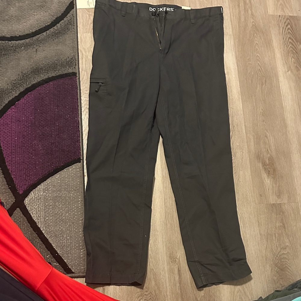 Dockers Men's Dark Gray Cargo Pants